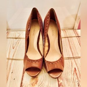 Beautiful brand new chunky heeled open-toe heels